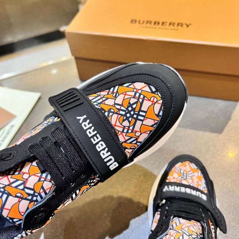 Burberry Low Shoes